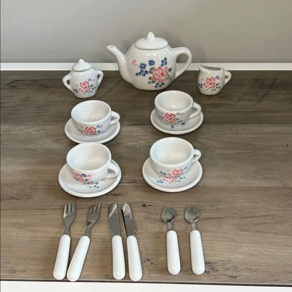 Vintage Porcelain Tea Sets Wicker Picnic Basket Kids Tea Party - Picture 3 of 8